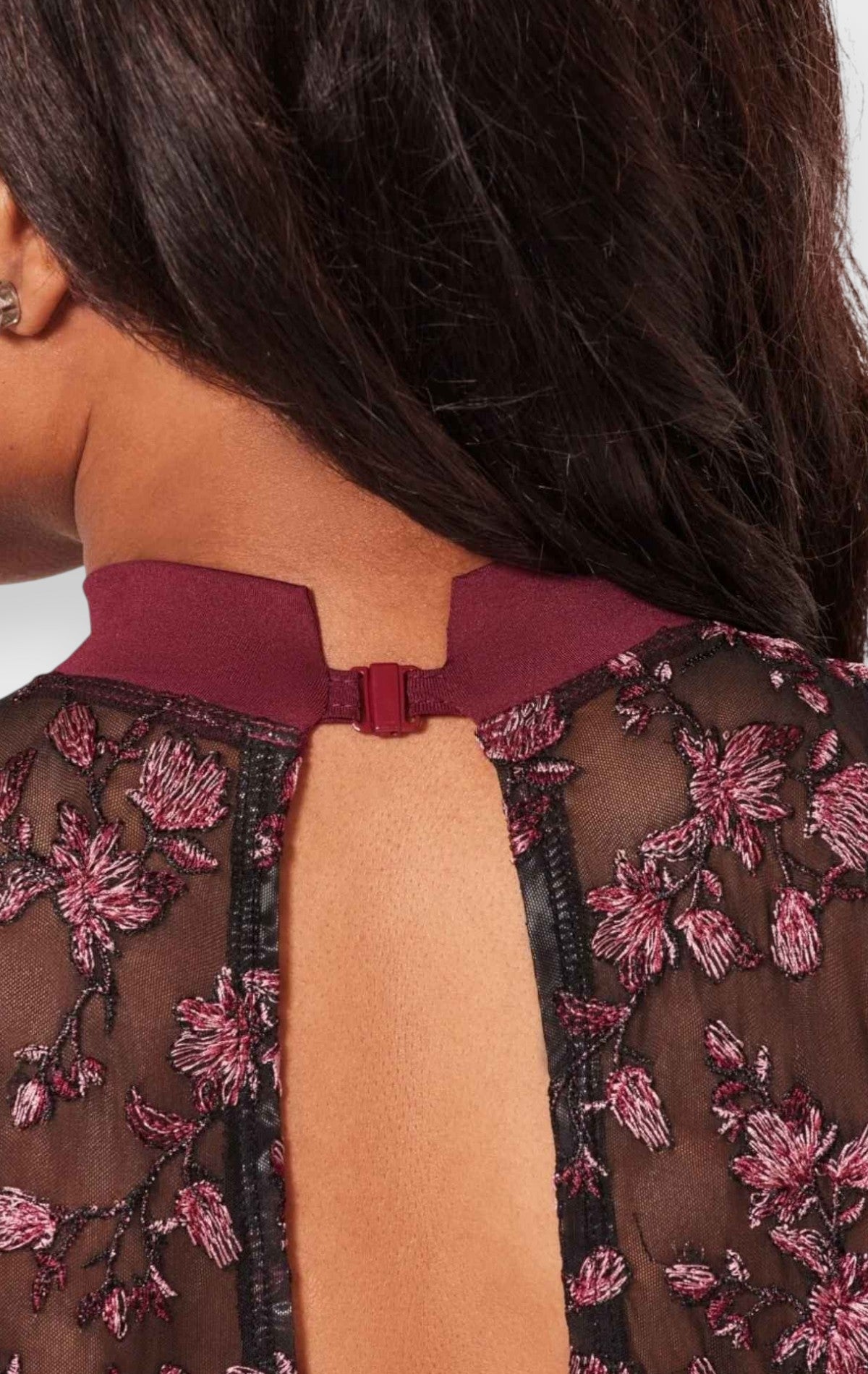 Body ornato romantico con collo alto e decorazioni F12403W